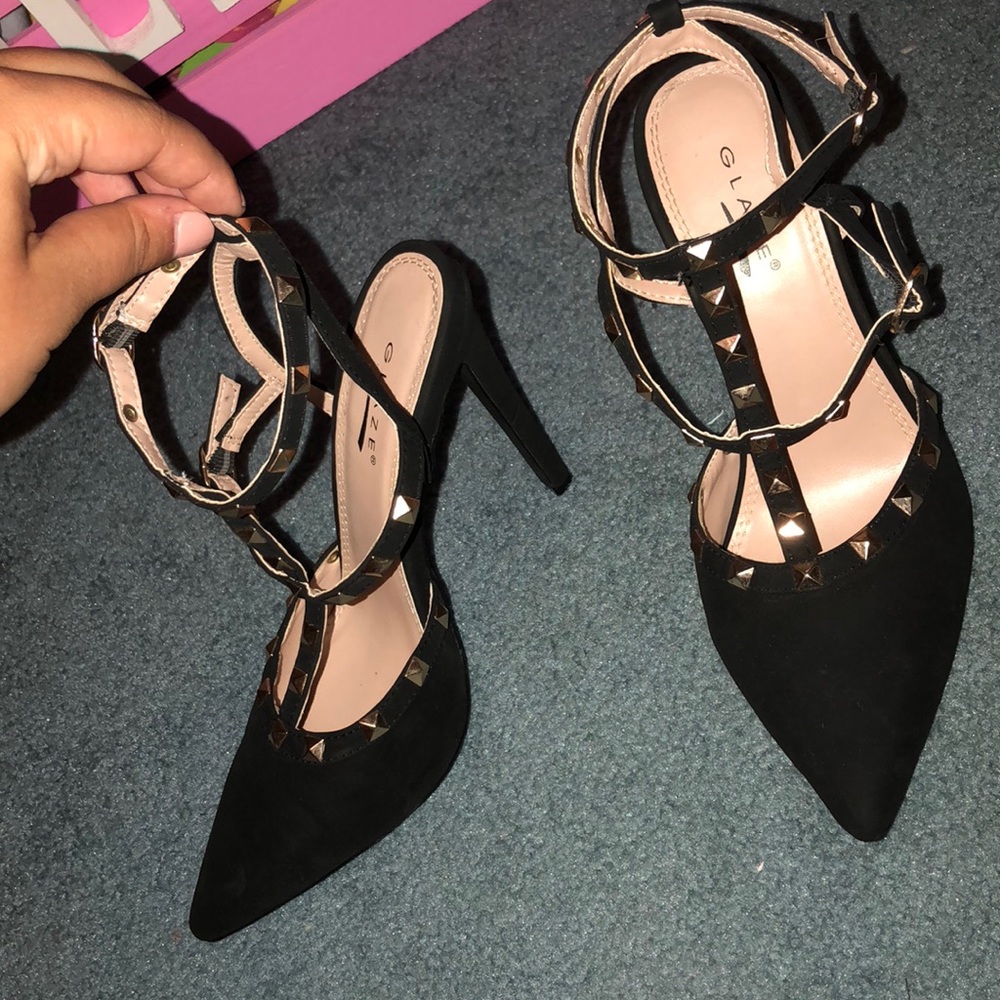 Black rind stone heels!